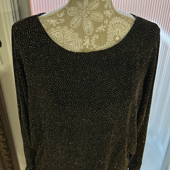 Used - Picture 2 of 3